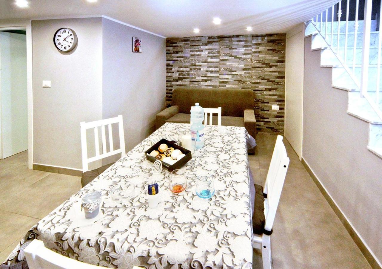 La Casa Di Helena Apartman Nápoly Kültér fotó