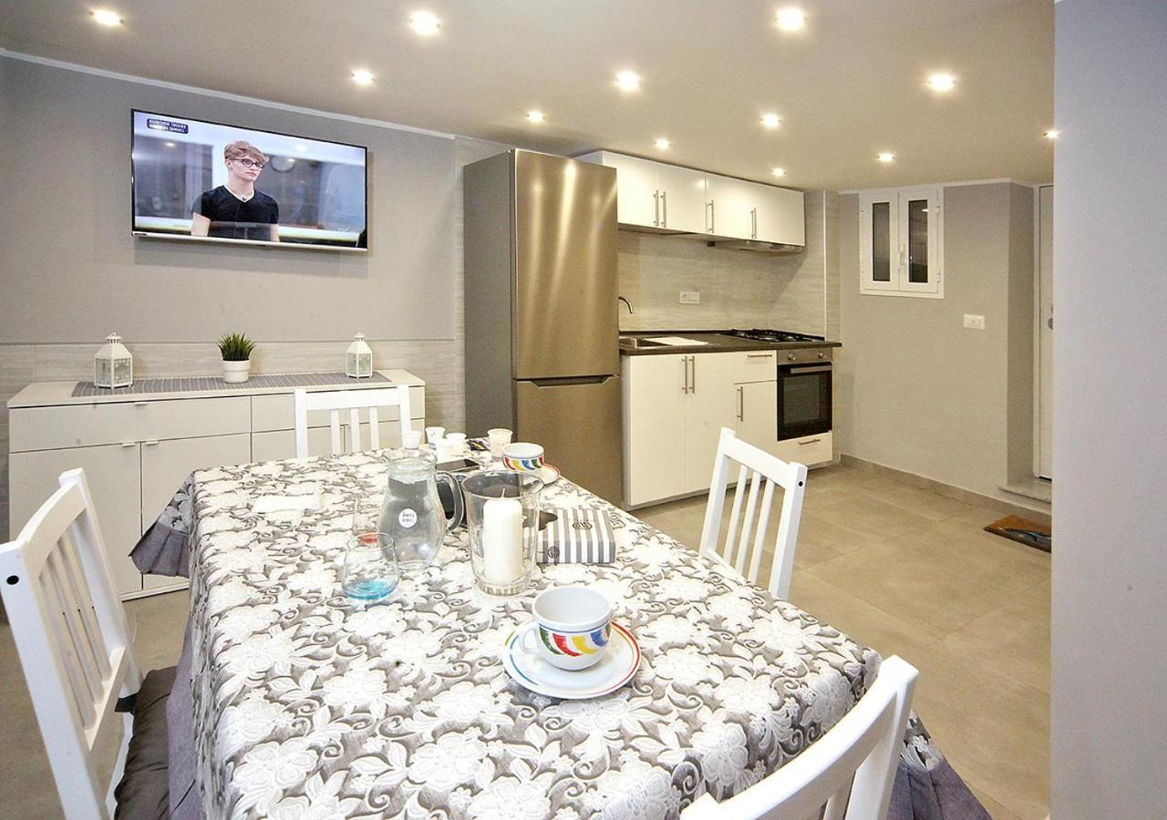 La Casa Di Helena Apartman Nápoly Kültér fotó